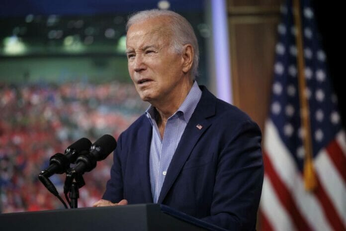 Biden aprueba el suministro a Ucrania de bombas de racimo