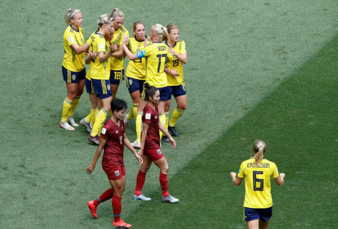 Suecia sella su pase a octavos del Mundial femenino
