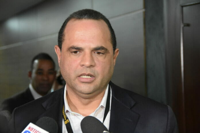 Manuel Crespo denuncia JCE excluye a FP de listado para prueba antidoping