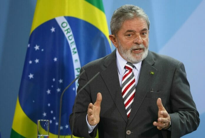 Lula busca reducir violencia en Brasil con ley control de armas