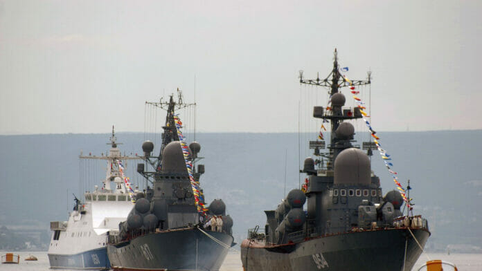 Rusia hace simulacros con fuego real para el bloqueo en el Mar Negro