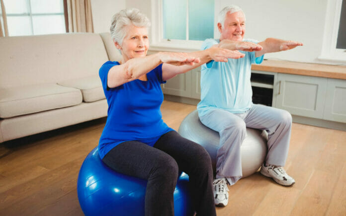 Seis ejercicios físicos para hacer en casa, buenos para la longevidad 