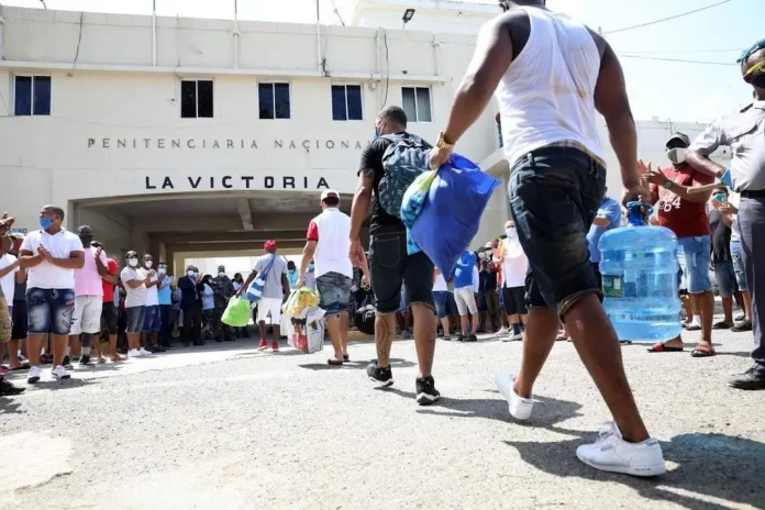 Otorgan permisos de salidas familiares a 168 privados de libertad