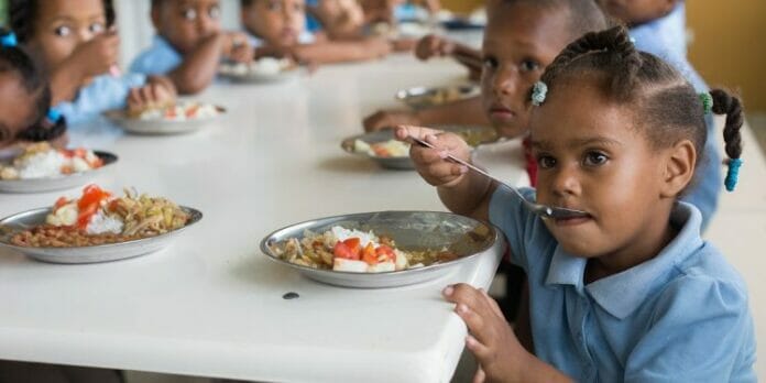 Inabie dice tener lista distribución de alimentación inicio año escolar