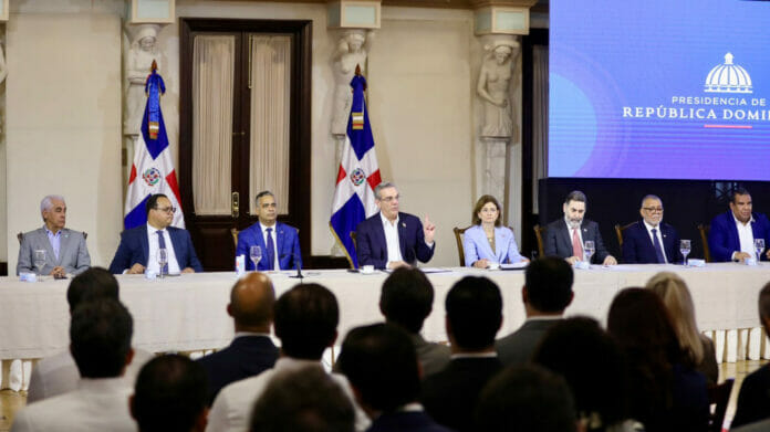Gobierno aumenta en 395% compra de energía eléctrica de fuentes renovables