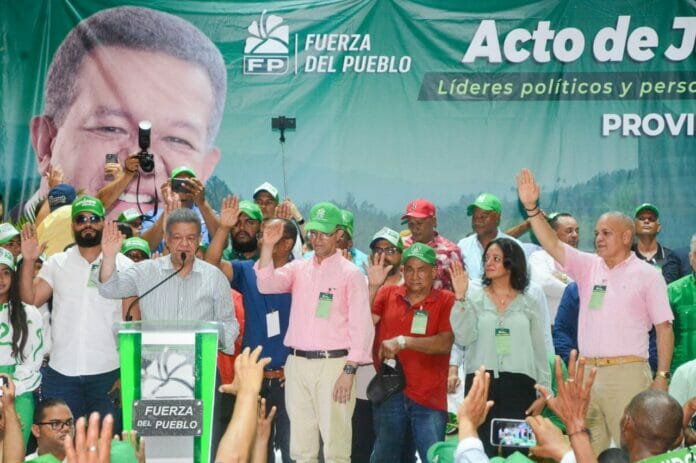 Vicealcaldesa del PRM en Dajabón se juramenta en la FP