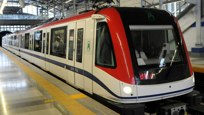 Metro ofrecerá sus servicios hoy y mañana hasta las 8:00 pm por tormenta