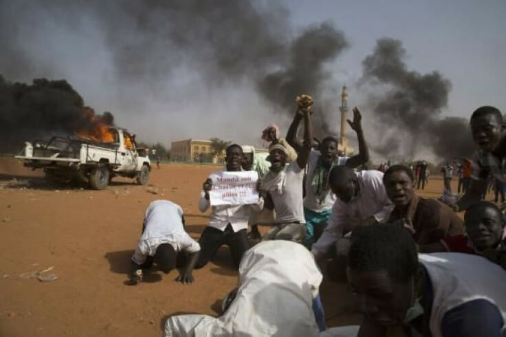 Junta militar en Níger juzgará al presidente derrocado por alta traición