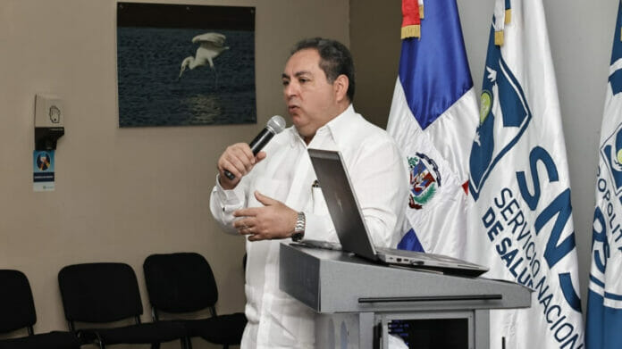 Director del Servicio Nacional de Salud llama al entendimiento entre CMD y ARS