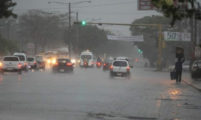 Tormenta Philippe se debilita; continuarán aguaceros