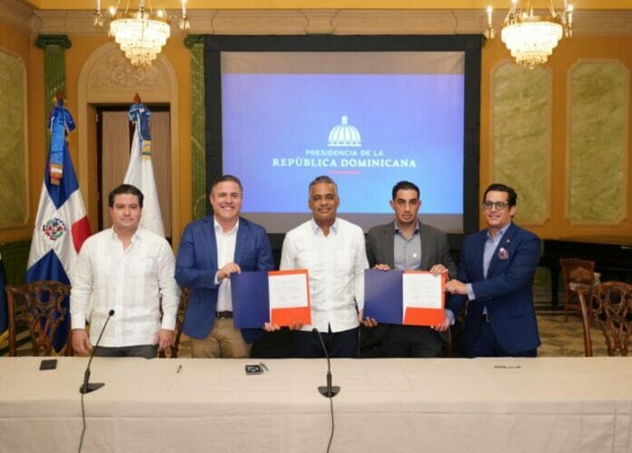 Puerto Duarte de Samaná se convertirá en terminal de cruceros; oficializan primer contrato