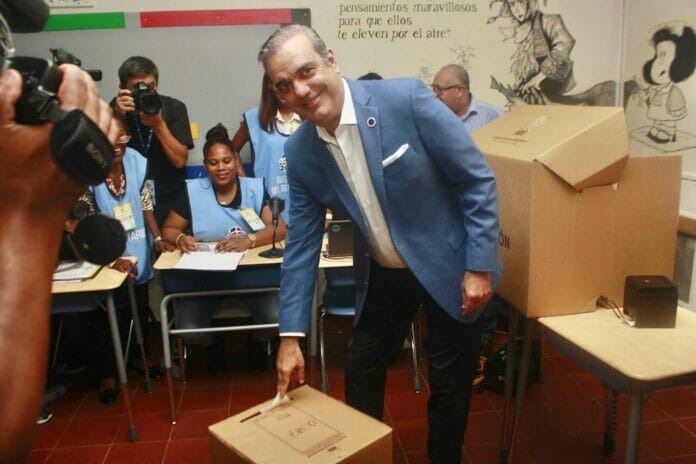 Abinader votará a las 10:00 A.M. en el Club Naco en primarias de este domingo