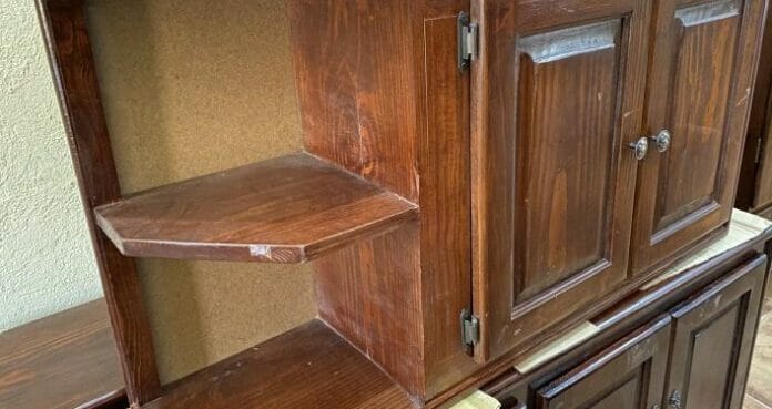 Muere niño de 2 años tras caerle un gabinete en Santiago