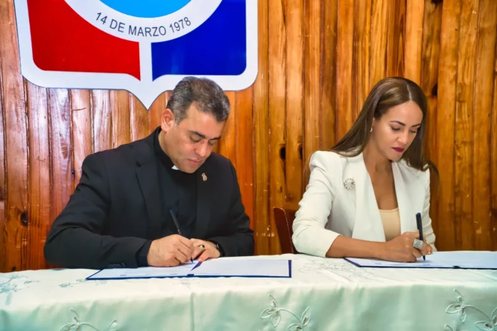 Acroarte firma acuerdo con Universidad Nordestana y Euroinnova Internacional