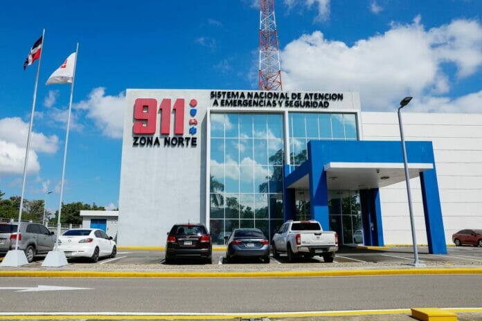 9-1-1 coordina asistencia ante reacción alérgica de estudiantes y docentes en centro educativo en Santiago