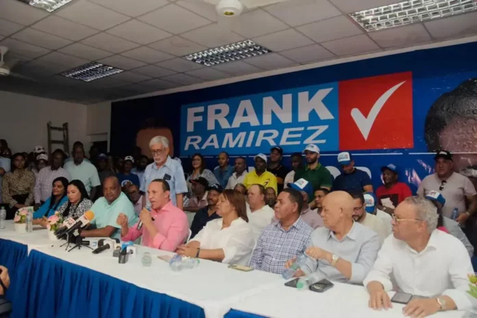Frank Ramírez oficializa aspiración a Senaduría de San Juan por el PRM