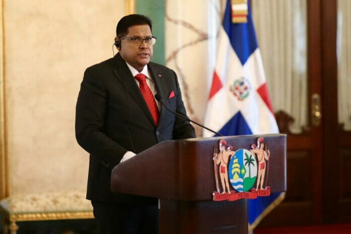 Presidente de Surinam participa en reunión de Asamblea Nacional