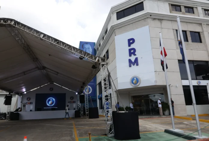 Entrada de fotógrafos y camarógrafos, entre prohibiciones en convención PRM