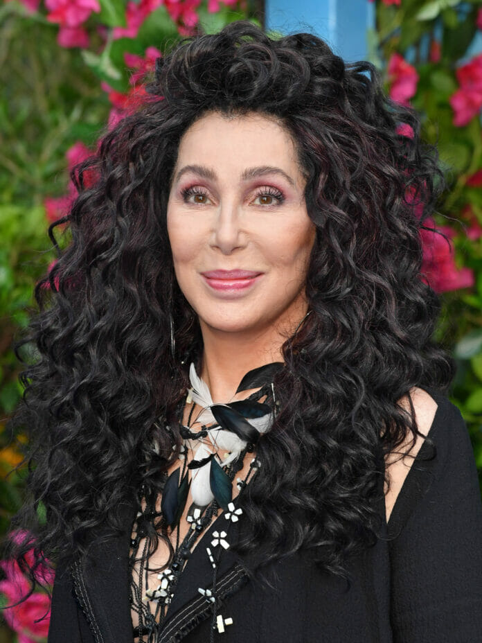 Cher quiere reemplazar a Mariah Carey y ser la nueva ‘reina’ de la Navidad