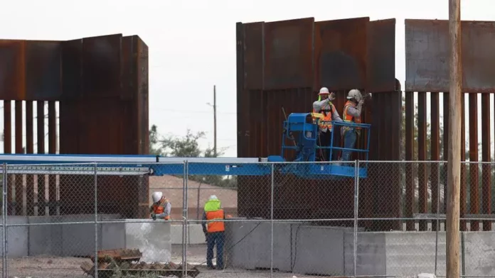 EEUU comienza a reforzar el muro fronterizo entre el desaliento de los migrantes en México