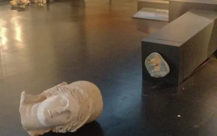 Detienen a estadounidense en Israel por destruir estatua romana