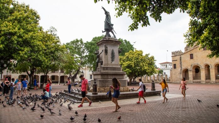 Feriado soleado, temperaturas cálidas y escasas lluvias