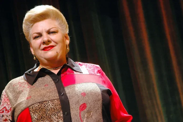 Paquita la del Barrio fue hospitalizada