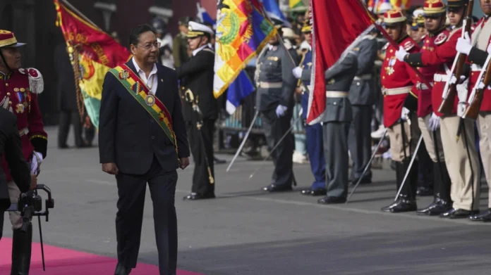 Arce cumple tres años de Gobierno en Bolivia en medio de disputas con Morales y la división del MAS
