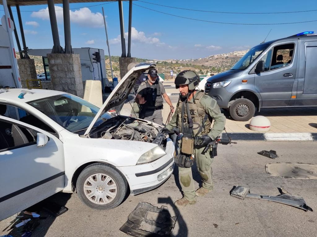 Tres asaltantes muertos y varios agentes israelíes heridos en tiroteo en Cisjordania
