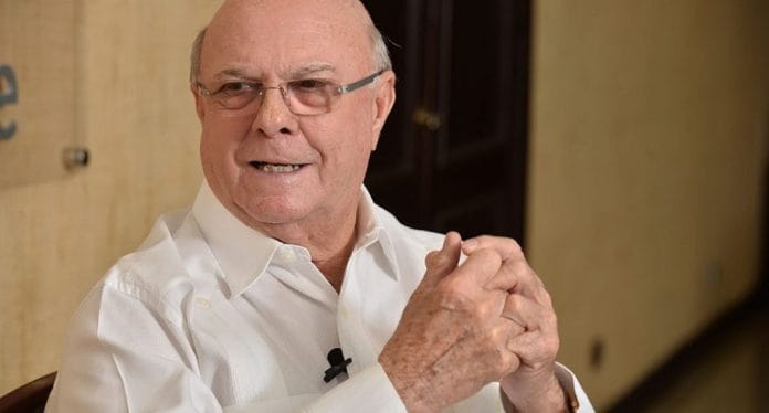 Hipólito dice que la vicepresidenta Raquel Peña debe ir por la reelección con Abinader