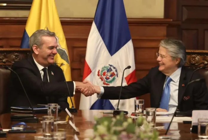 Ecuador firma acuerdo de negociaciones de alcance parcial con RD