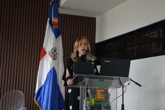 EDUCA insta a robustecer el acceso tecnologías escuelas