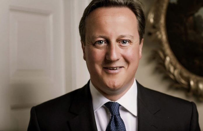 Reino Unido | Vuelve como ministro de Exteriores David Cameron