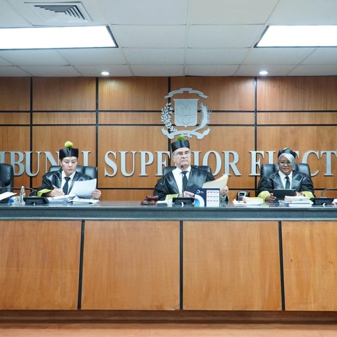 TSE conoce recurso contra JCE por negarse a reconocer partido