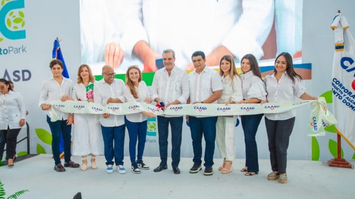 Abinader inaugura Cristo Park; obra beneficiará a 350 mil personas de seis barriadas