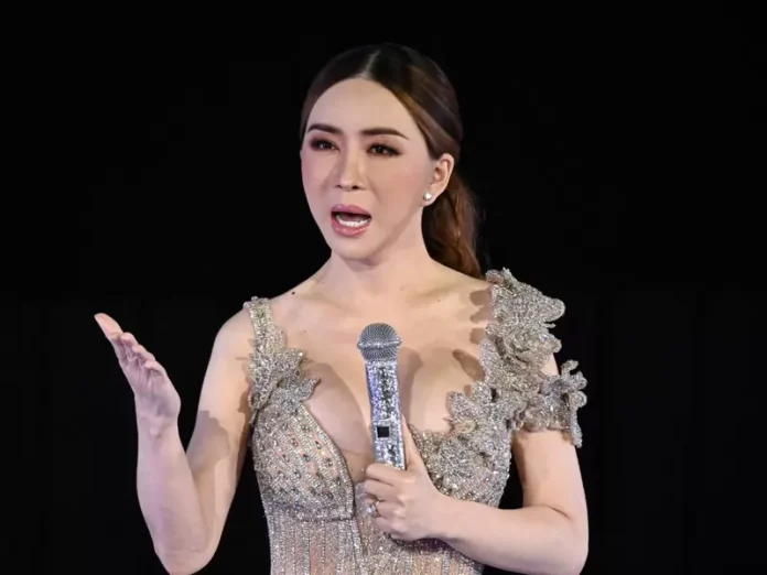 Copropietaria de Miss Universo, permanece prófuga tras ser condenada a dos años de prisión por fraude