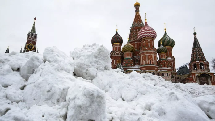 Moscú ha sido arrasada por una fuerte nevada que ha provocado el caos
