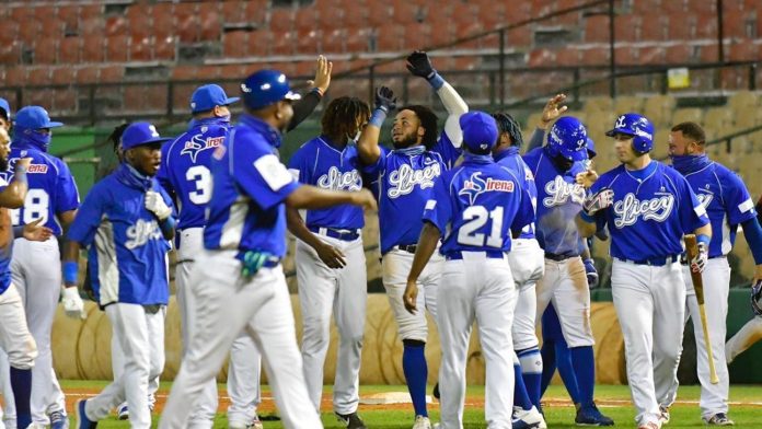 Erick Leal y Héctor Sánchez contratados como refuerzos de Licey