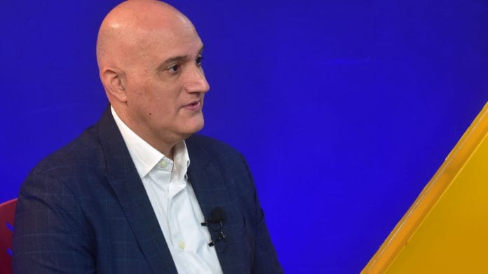 Ministro de Economía afirma Gobierno ha colocado inversión pública a favor del bienestar social