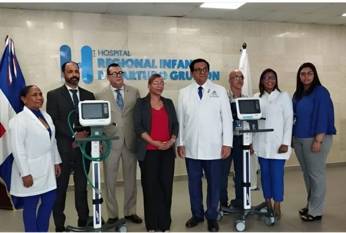 Ministerio de Salud Pública realiza entrega de ventiladores al Hospital Infantil Arturo Grullón