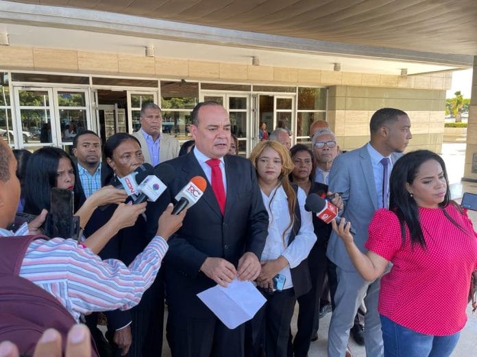 Surun Hernández denuncia injerencia del Gobierno en sus elecciones del Colegio de Abogados