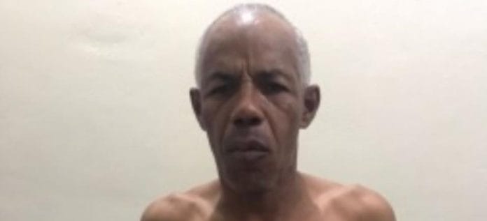 Encuentran muerto en la cárcel a hombre acusado de violar a su madre de 75 años