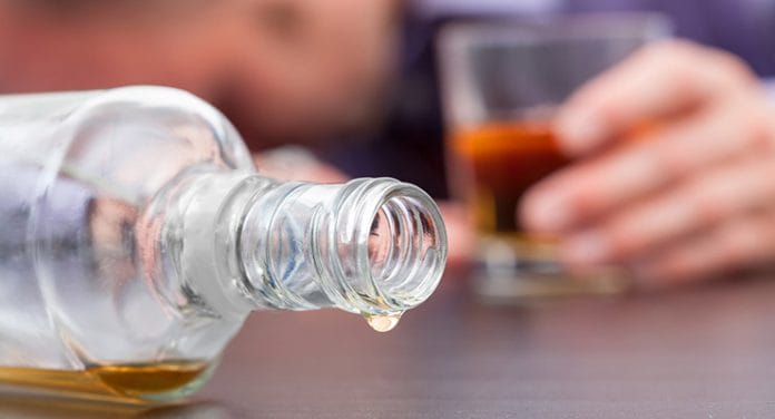 COE: Nueve niños intoxicados por ingesta de alcohol en Nochebuena