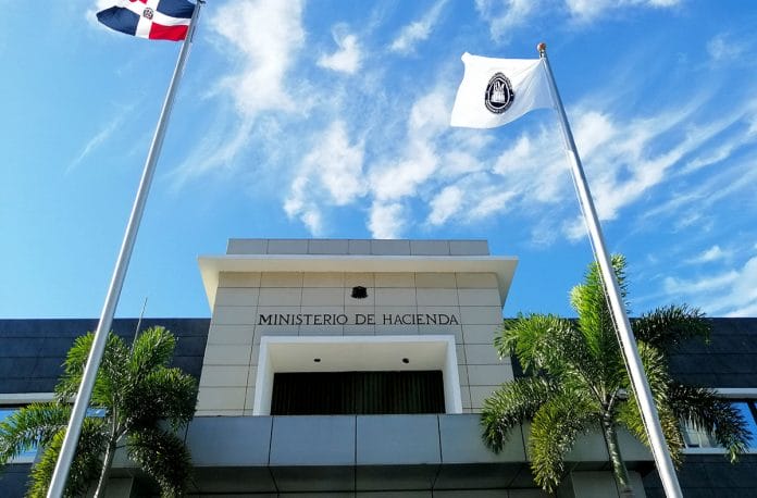 El CREES critica política de endeudamiento y baja inversión