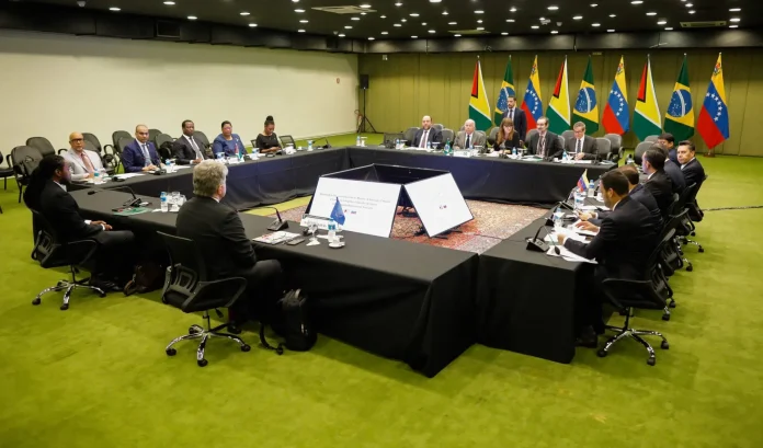 Cancilleres de Venezuela y Guyana abordan acuerdos sobre Esequibo 