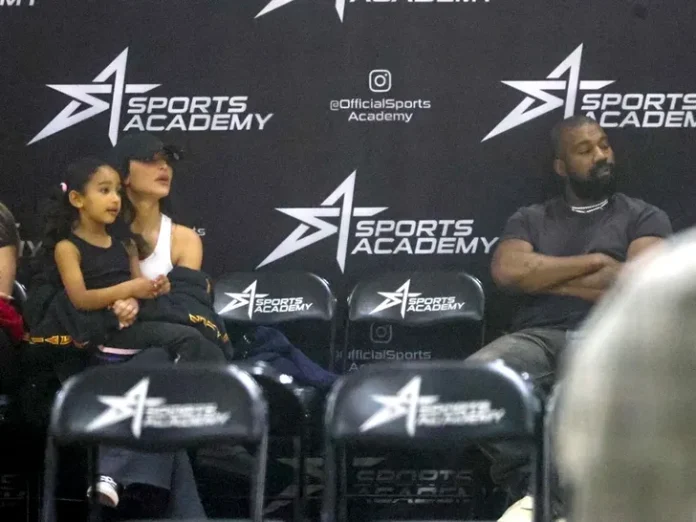 La Fría interacción de Kim y Kanye en un partido de basquetbol en que jugaría su hijo Saint