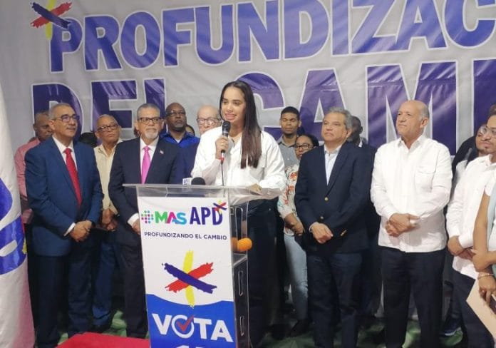 APD Y MAS proclaman a Betty Geronimo candidata alcaldesa Santo Domingo Norte