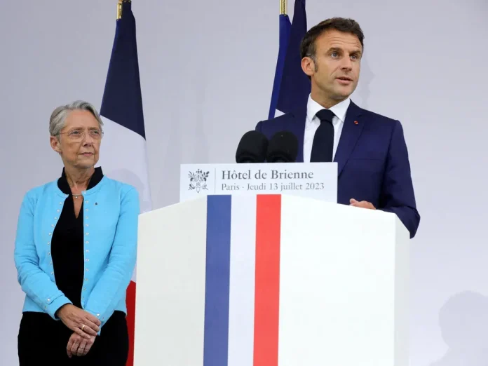 Renunció la primera ministra de Francia y Emmanuel Macron prepara un gran cambio