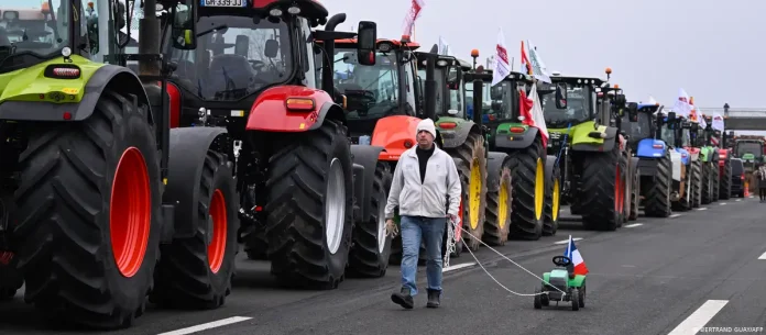 Al menos 94 detenidos durante protestas de agricultores en Francia