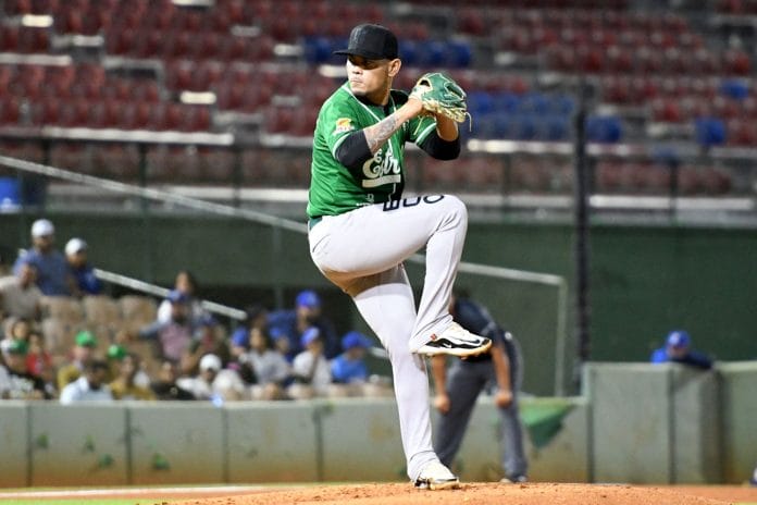 Serie Final LIDOM: Estrellas buscan un 3-0 ante Licey esta noche